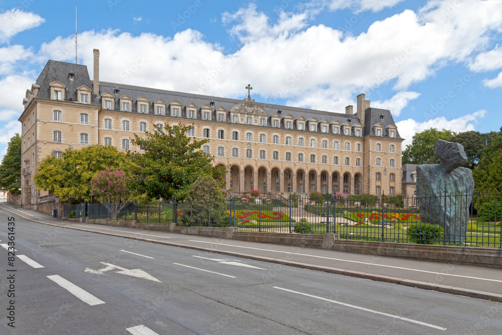 Naklejka premium The Saint George's Palace in Rennes