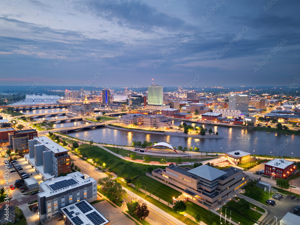 Cedar Rapids, Iowa, USA cityscape on the Cedar River