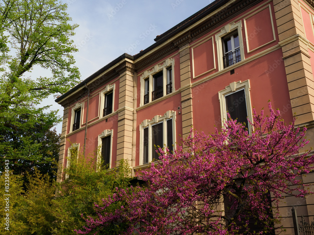 Old buildings on the Martesana canal at Milan