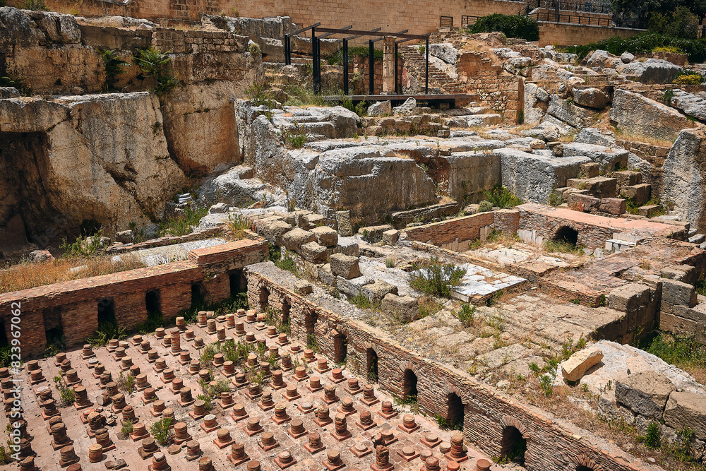 Fototapeta premium Ruins of Roman bath in Downtown Beirut. Ancient archaeological site in the capital of Lebanon