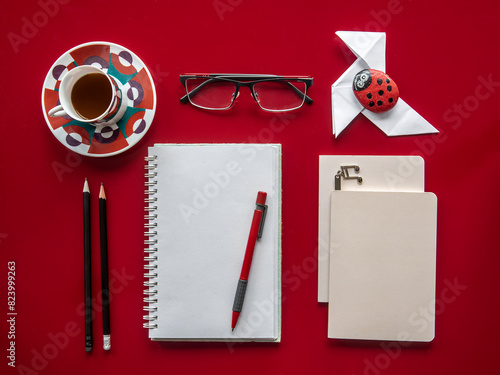 Принти на полотні Overhead view of a desk