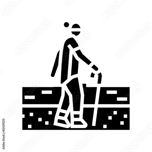 walking elderly leisure glyph icon vector. walking elderly leisure sign. isolated symbol illustration