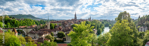 Bern  Schweiz  Panorama der schweizer Hauptstadt im Mai