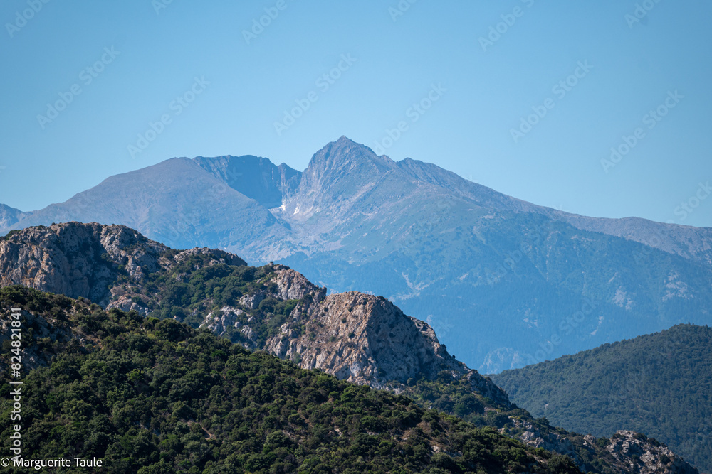 Fototapeta premium mountains in the mountains