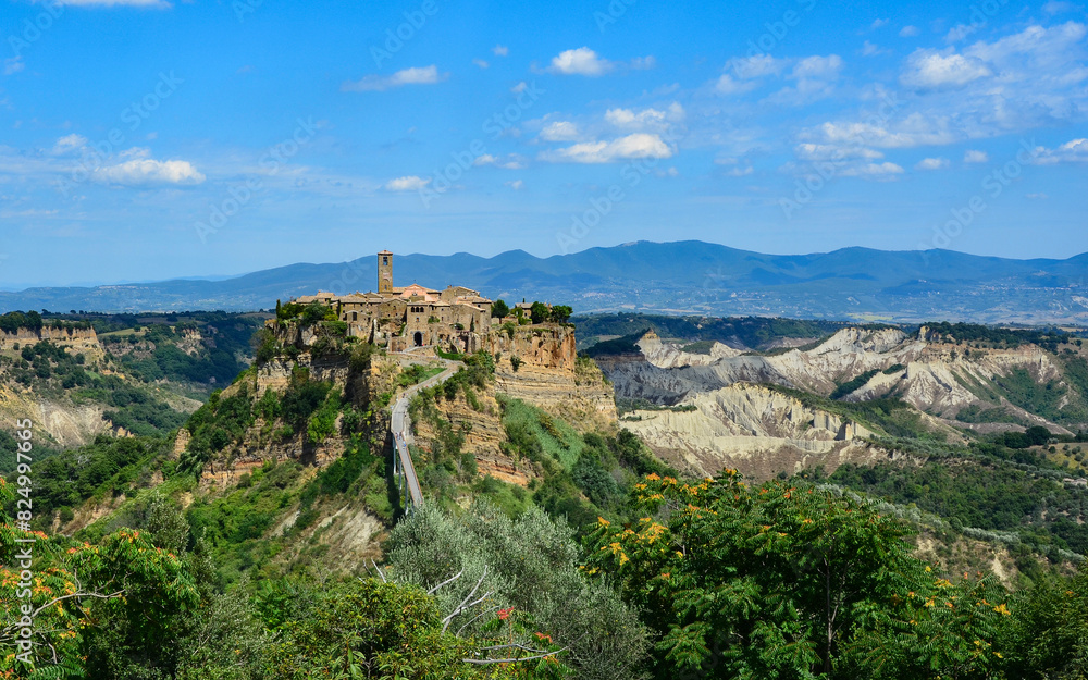 Panoramica su Civita Bagnoregio Panoramica su Civita Bagnoregio
