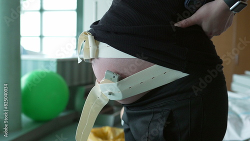 Foto Pregnant Woman's Belly Monitored by Ultrasound for Baby's Heart Rate During Prel