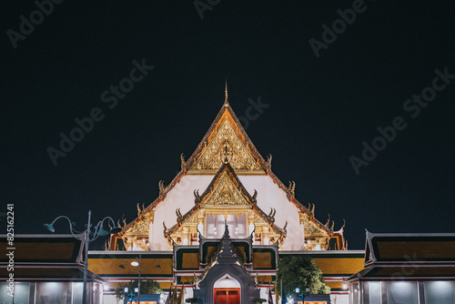 Side of the Grand Palace at night | Bangkok | Thailand | By Gids Stories photo