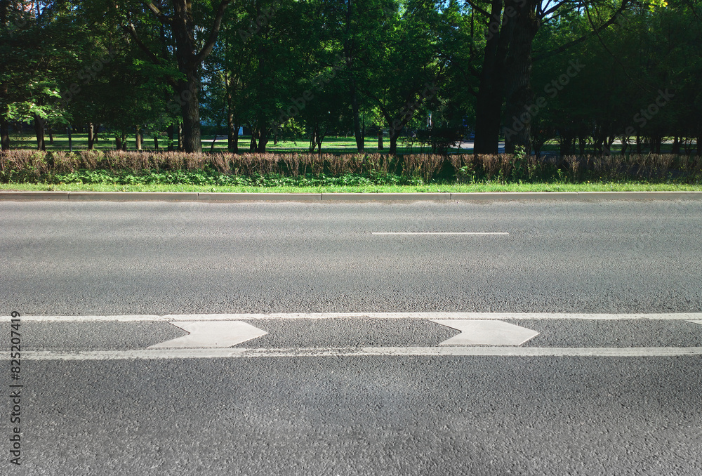 Obraz premium Empty morning road transportation backdrop