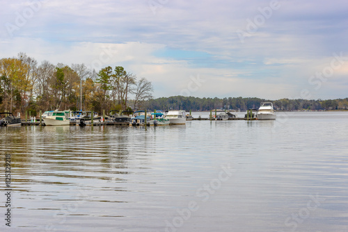 Dreher Island State Park at Lake Murray in South Carolina, USA © Dee