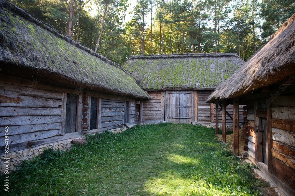 Stare budynki wiejskie