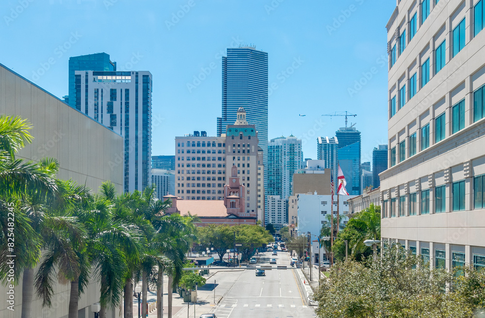 Fototapeta premium Clear sky over downtown Miami