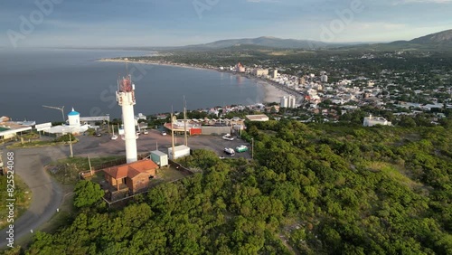 Costanera montevideo uruguay toma aerea con drone
