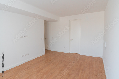 Wallpaper Mural empty room with white wall and window Torontodigital.ca