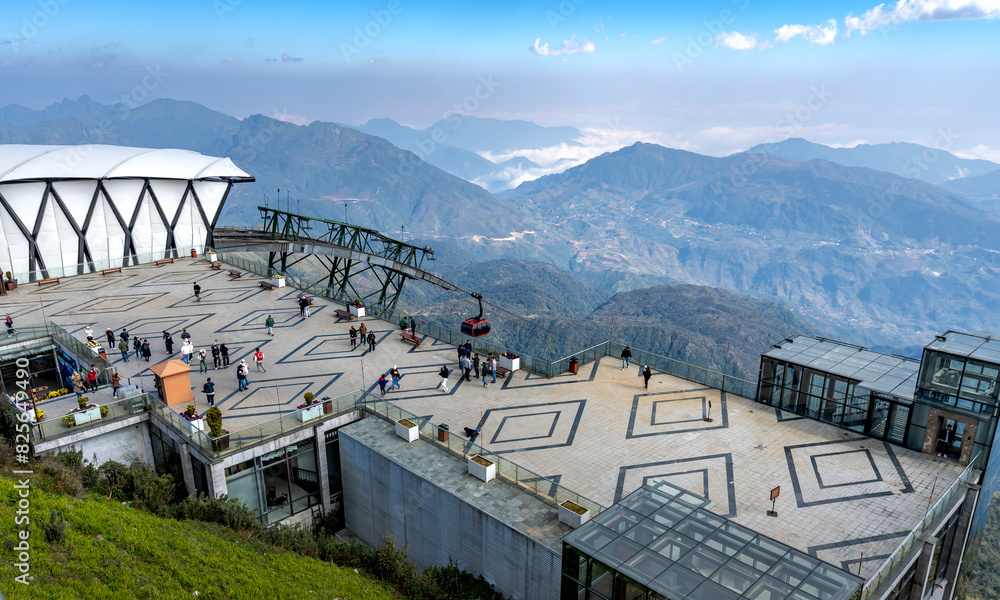 Looking at Fansipan mountain peak at an altitude of 3143m in Sa Pa town, Lao Cai province, Vietnam Looking at Fansipan mountain peak at an altitude of 3143m in Sa Pa town, Lao Cai province, Vietnam