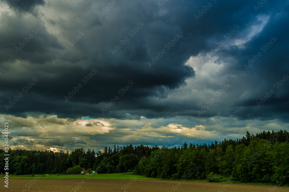 Ein Gewitter zieht auf Ein Gewitter zieht auf