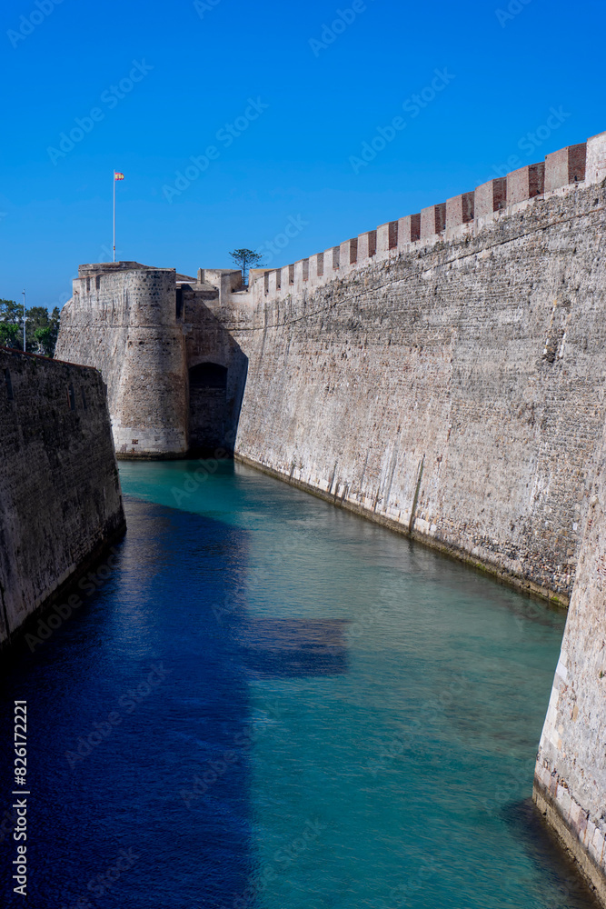 Obraz premium Conjunto monumental de las murallas reales de Ceuta, España