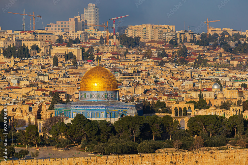 Fototapeta premium Dome of the Rock on the Temple Mount in Jerusalem, Israel