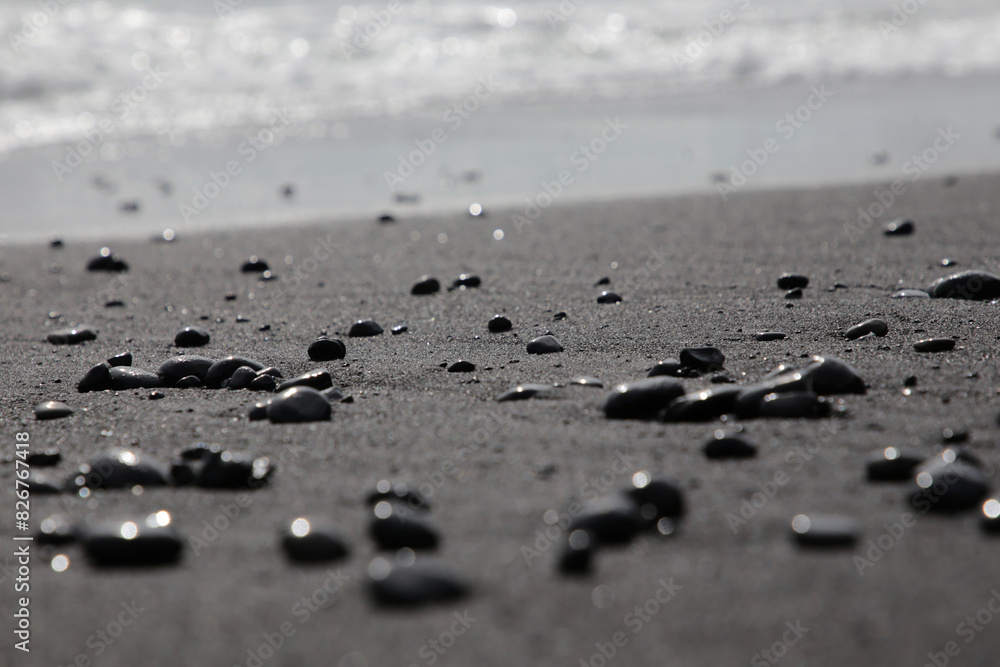 Island, Landschaft, Schwarzer Strand und Kieselsteine Island, Landschaft, Schwarzer Strand und Kieselsteine