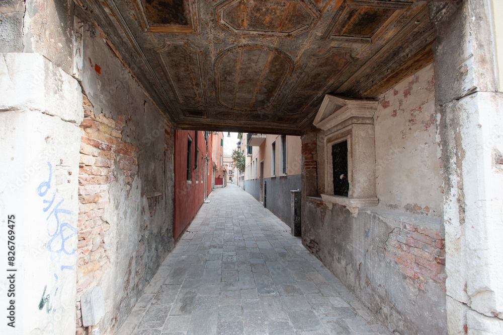 venice in autumn, dova, canals of venice, life in venice, non-tourist season, venice in autumn, dova, canals of venice, life in venice, non-tourist season,