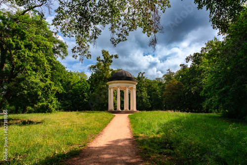 Ionischer Tempel im Georgium Dessau photo