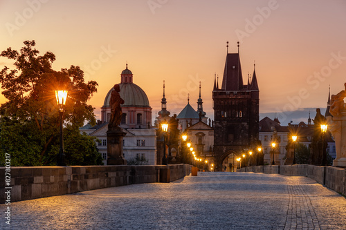 Charles Bridge  Karl  v most  at dawn  Prague  Czech Republic