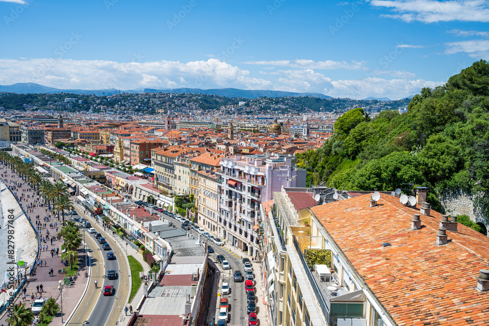 Obraz premium A great view to Nice and its beach from above