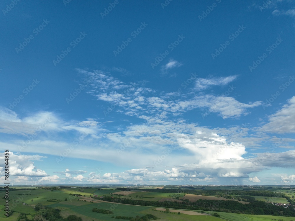 Fototapeta premium Wolkengebilde an einem Sommertag