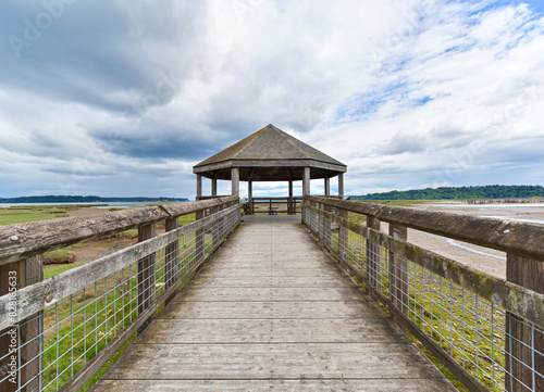 Foto Boardwalk at the Billy Frank Jr Nisqually Wildlife Refuge in Lacey, Washington