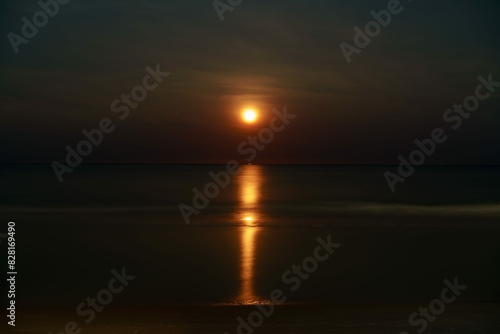 moon light reflection in the sea © botabateau