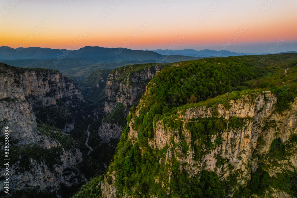 Naklejka premium Vikos Gorge from the Oxya Viewpoint in the national park in Vikos-Aoos in zagori, northern Greece. Nature landscape