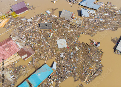 Canvas Print flood in the spring in the suburbs of a large city with flooding of the private