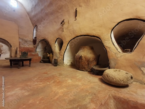 Intérieur maison djerbienne traditionnelle  photo