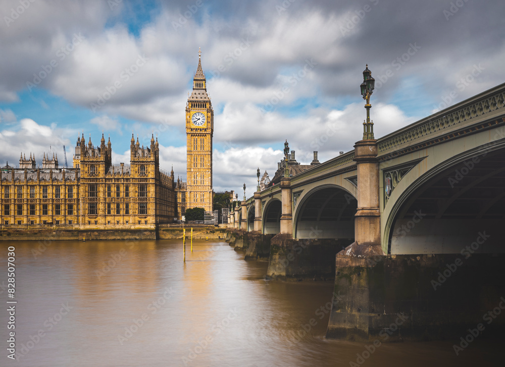 Naklejka premium Iconic Big Ben and Westminster Bridge over the Thames River. London, United Kingdom