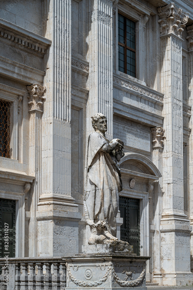 Obraz premium Architecture of the Urbino cathedral in the province of Pesaro and Urbino.