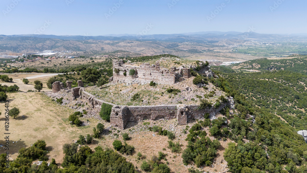 Fototapeta premium Yogurtcu Castle, Manisa - Turkey