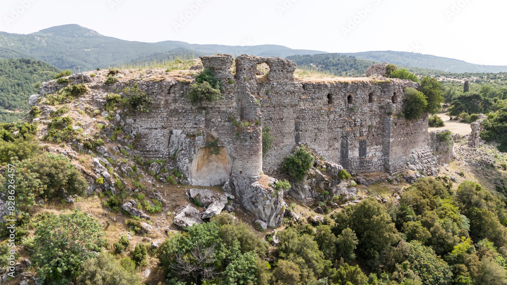 Fototapeta premium Yogurtcu Castle, Manisa - Turkey