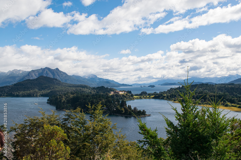 Naklejka premium lake and mountains, lake and mountains Patagonia, Patagonia Argentina, Argentina