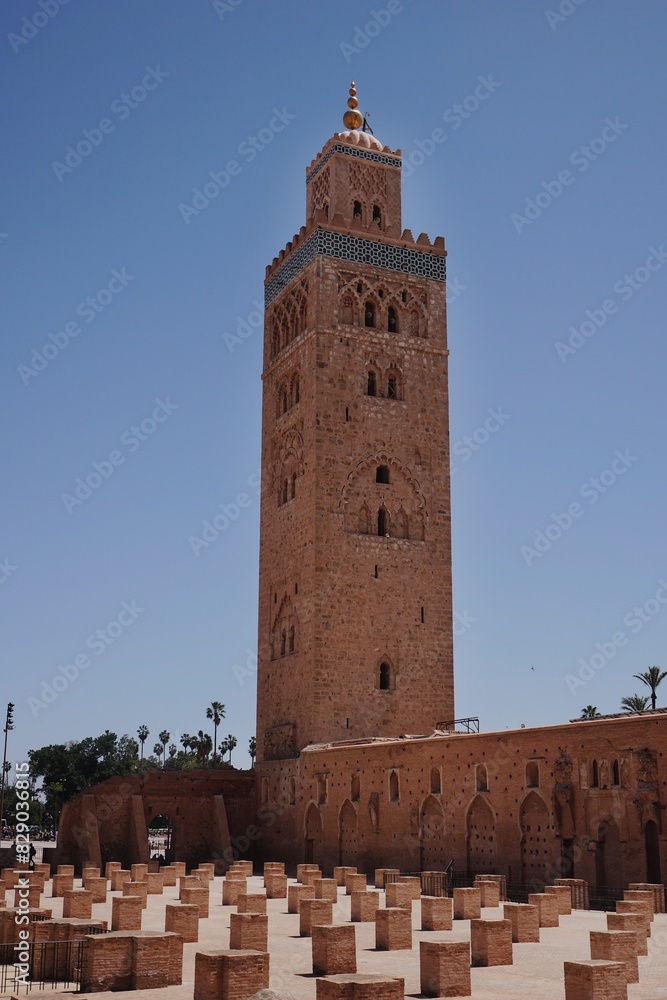 Obraz premium Koutoubia Mosque on a sunny day in Marrakesch Morocco North Africa