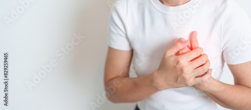 Fotografía Woman hand holding chest ache