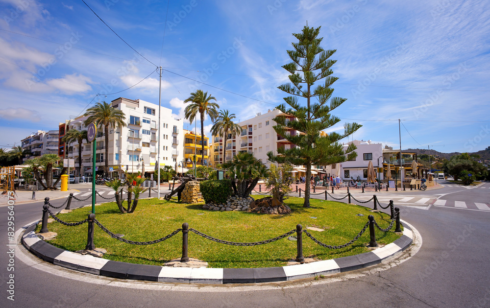 Naklejka premium Moraira (Teulada-Moraira), Costa Blanca Spanien, Altstadt und Promenade El Portet/L'Ampolla