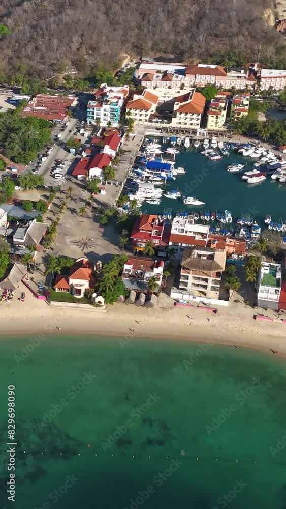 Vertical hyperlapse video of the bays of Huatulco, Oaxaca, Mexico