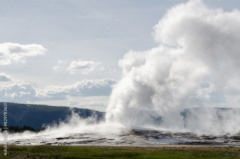 Old Faithful geyser in Yellowstone National Park Old Faithful geyser in Yellowstone National Park