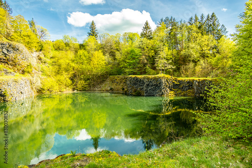 Eine Frühlingshafte Wanderung durch das wunderschöne Sinntal zum Schwarzen Berge bei Riedenberg - Bayern -Deutschland © Oliver Hlavaty