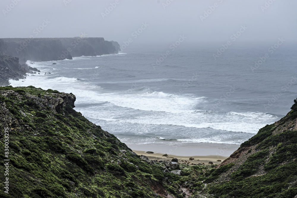 Obraz premium Rugged Cliffs and Ocean View at Cabo San Vicente, Portugal