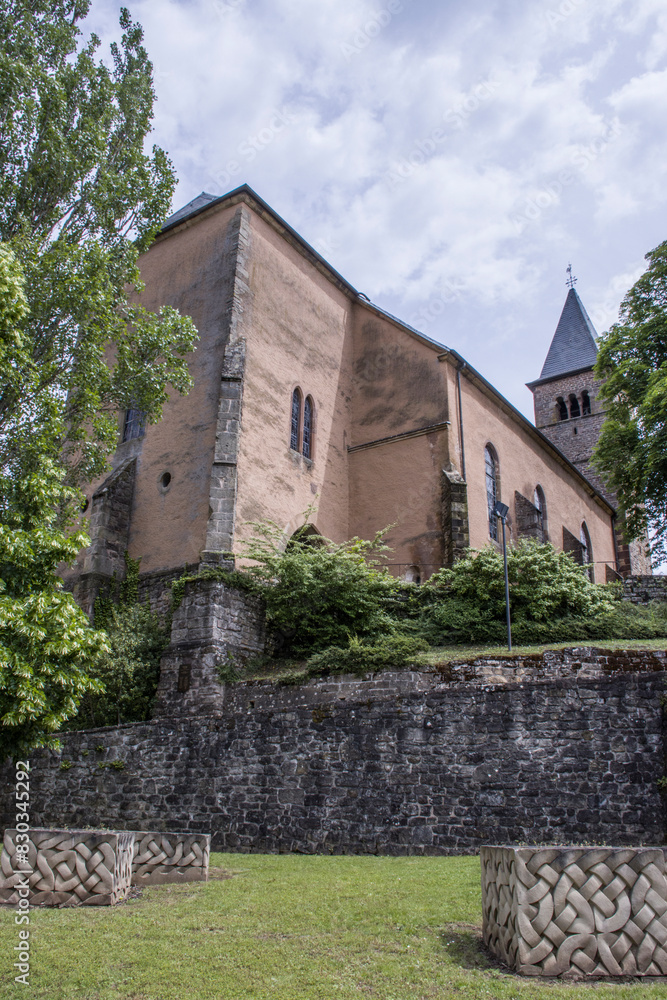 Fototapeta premium ehemalige Pfarrkirche Sankt Peter und Paul