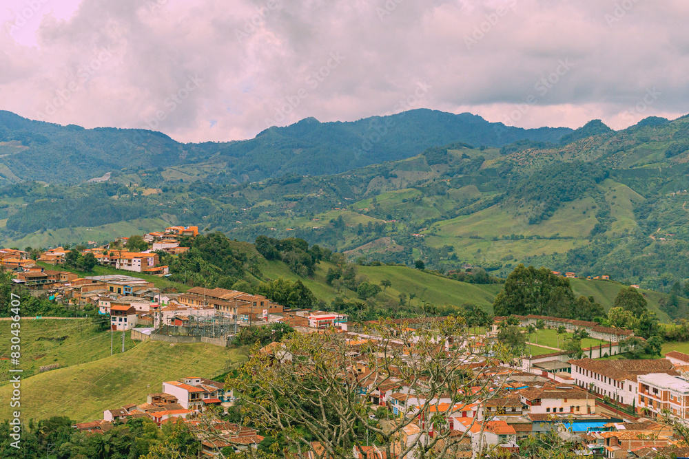Fototapeta premium Rolling Hills, Jerico Colombia