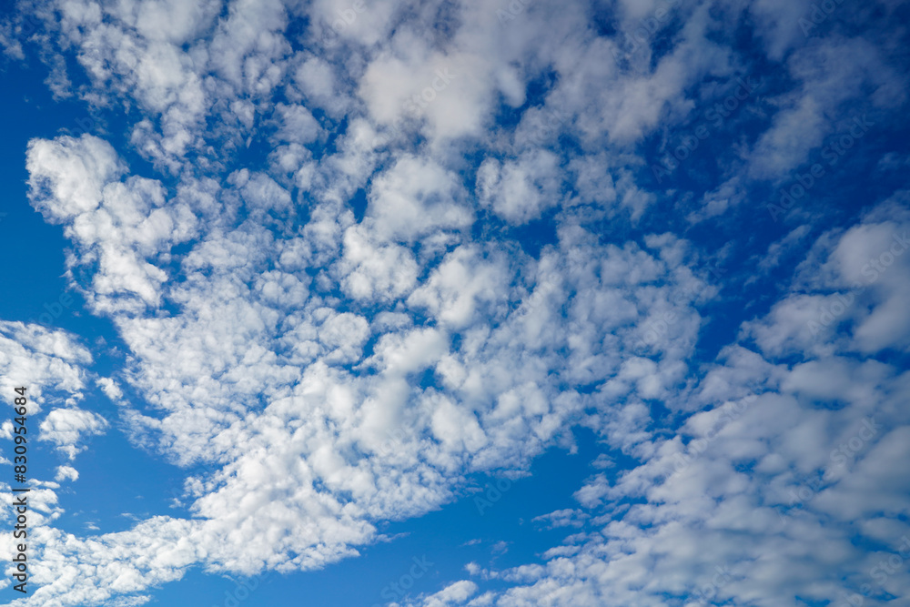 Obraz premium Panorama of the sky with particularly interesting clouds in Tuscany Italy