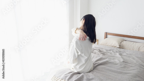 Wallpaper Mural 乾燥肌で悩む女性 Torontodigital.ca