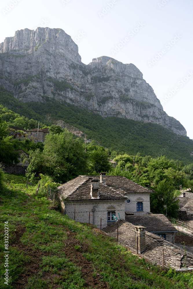 Village de Mikro Papingo, Zagori, Grèce Village de Mikro Papingo, Zagori, Grèce