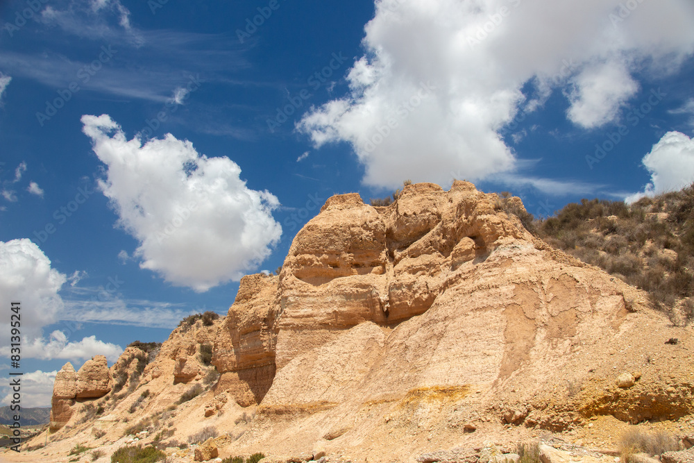 Provincia de Alicante - Novelda en la comarca del Medio Vinalopó, Santuario de Santa María Magdalena, castillo y Clots de la sal